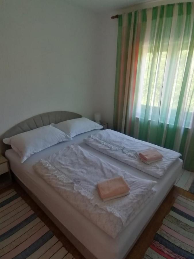 Apartman Juka Krasno Polje Ngoại thất bức ảnh