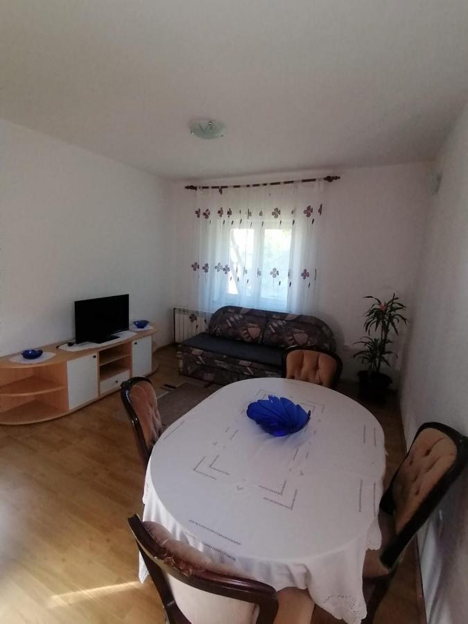 Apartman Juka Krasno Polje Ngoại thất bức ảnh