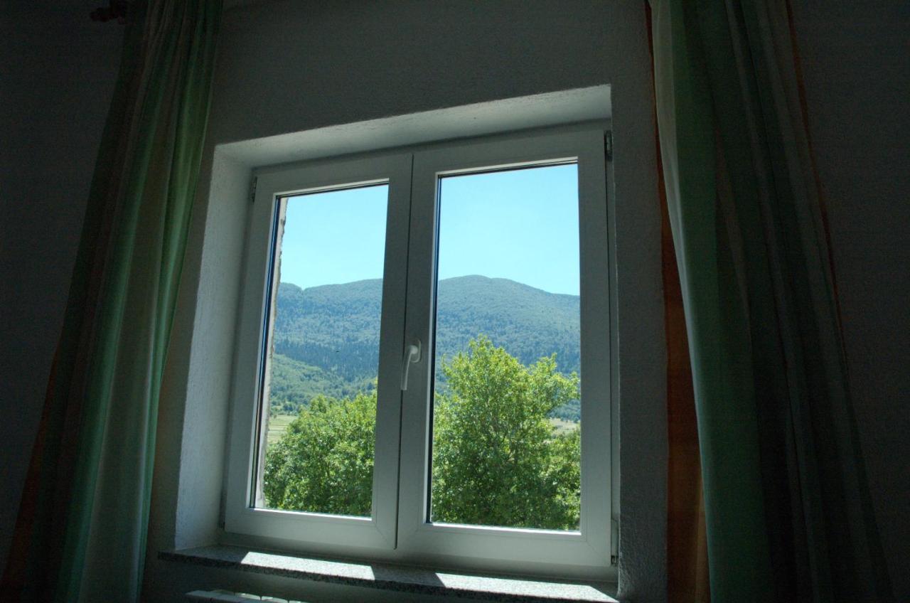 Apartman Juka Krasno Polje Ngoại thất bức ảnh